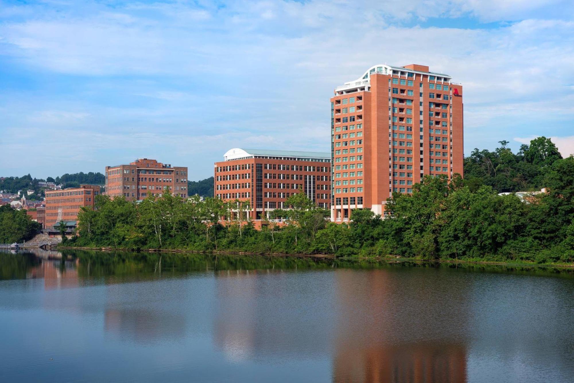 Morgantown Marriott At Waterfront Place Екстер'єр фото